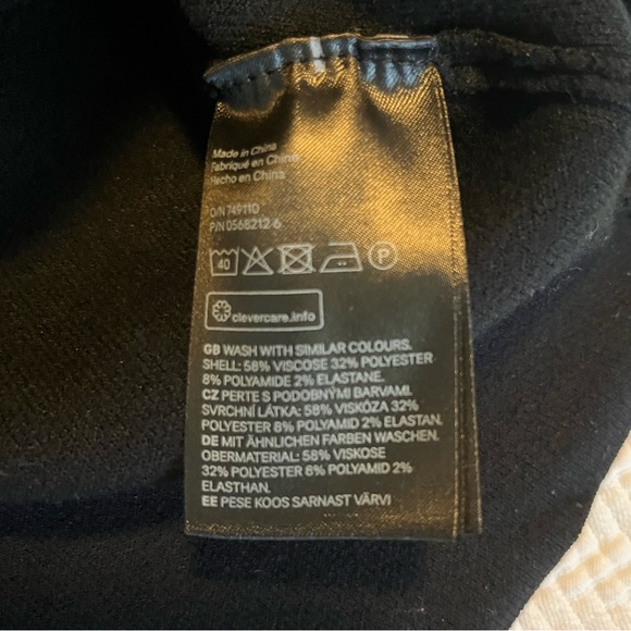 H&M Black V-Neck Balloon Sleeve Sweater - Picture 9 of 12